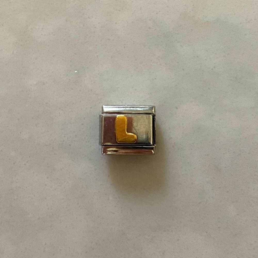 Classic Nomination Bracelet Link - Gold Letter “L”
